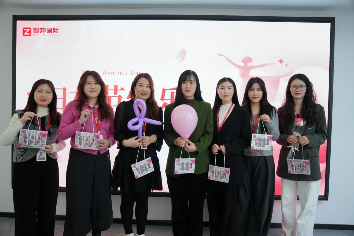 春风有信，花开有期，女神节快乐！