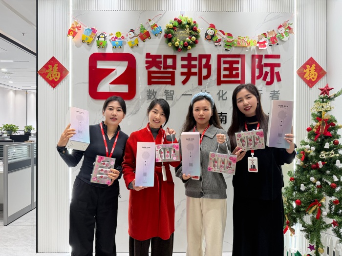 春风有信，花开有期，女神节快乐！